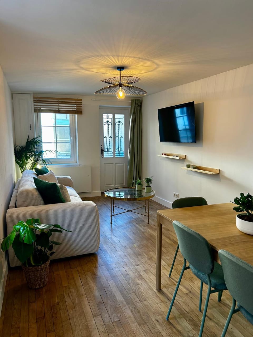 Communal lounge/ TV room, Living room