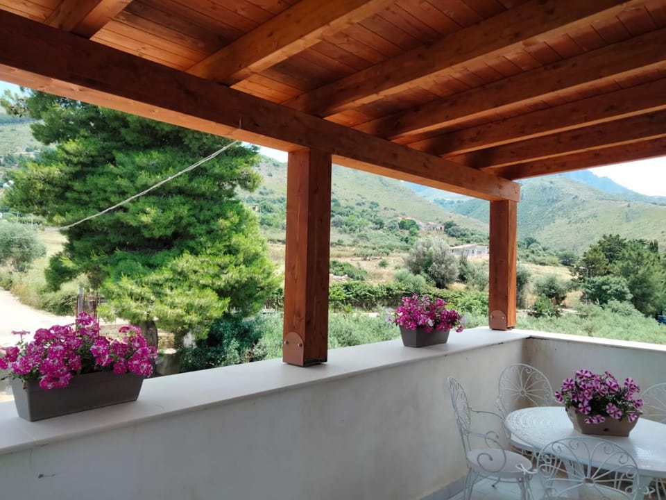 Staff, Restaurant/places to eat, Hot Tub, View (from property/room), View (from property/room), Mountain view, Mountain view, Open Air Bath, Quiet street view
