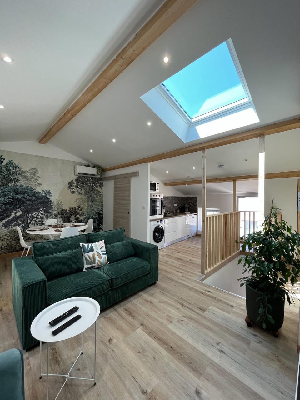 Kitchen or kitchenette, Living room, Dining area, air conditioner