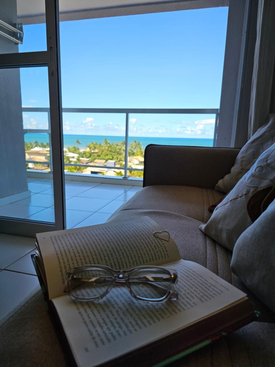 Apartamento vista mar na Praia do Sul com piscina! Apartment in Ilhéus