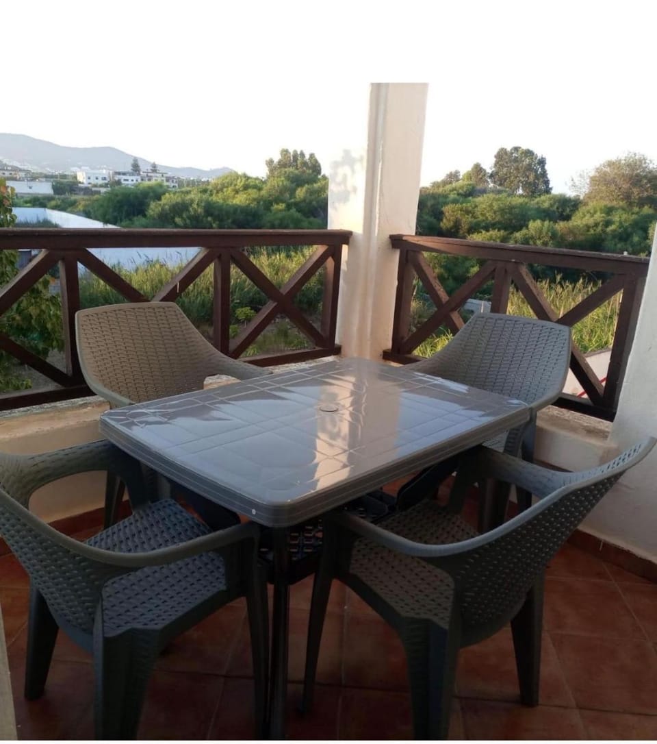 View (from property/room), Balcony/Terrace, Dining area