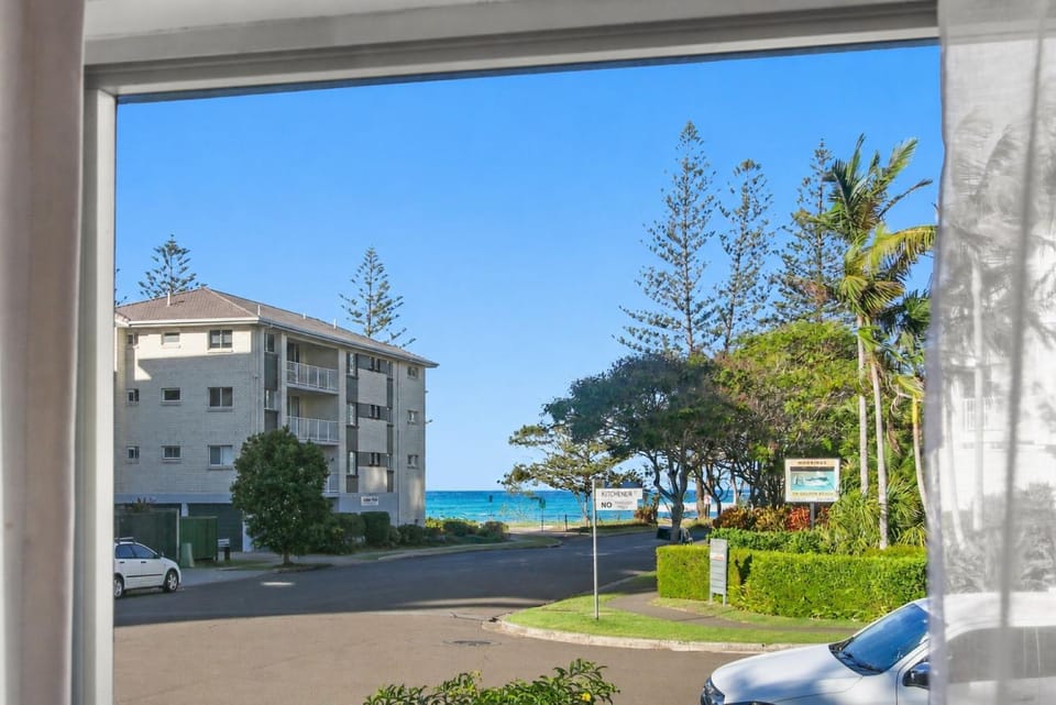 Kitchener Street 2, Golden Beach House in Golden Beach