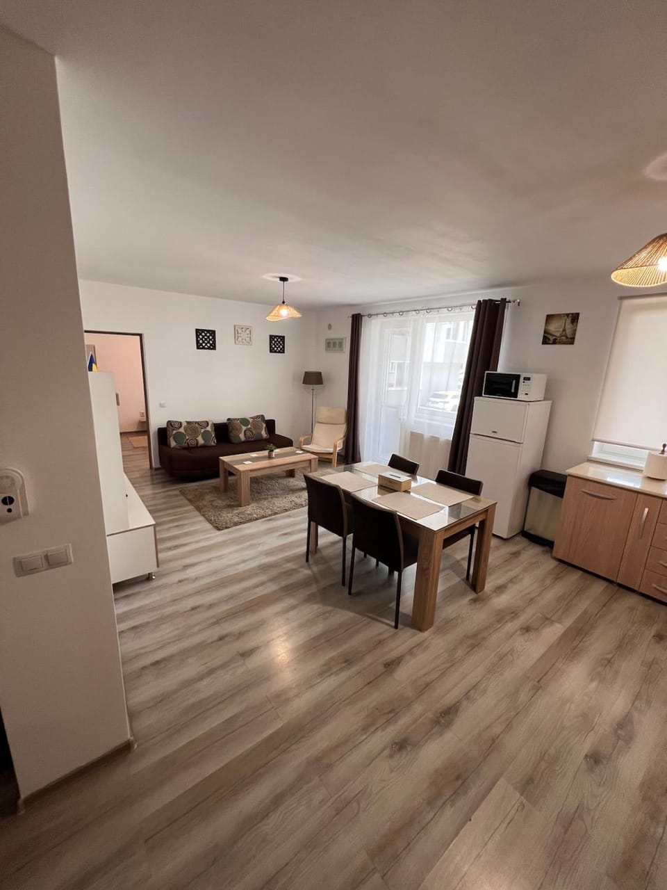 Living room, Dining area