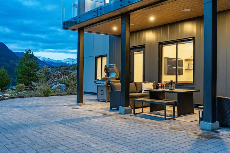 Whistler Luxury Alpine Retreat with Mountain Views House in Whistler