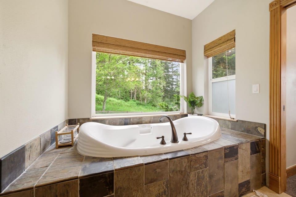 Bathroom, Bath