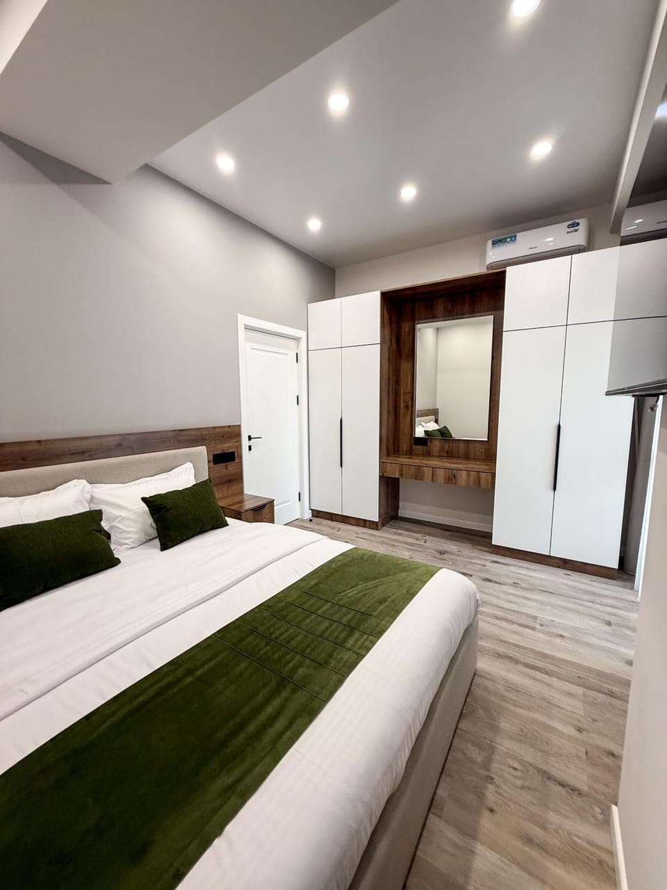 Bed, Bedroom, wardrobe