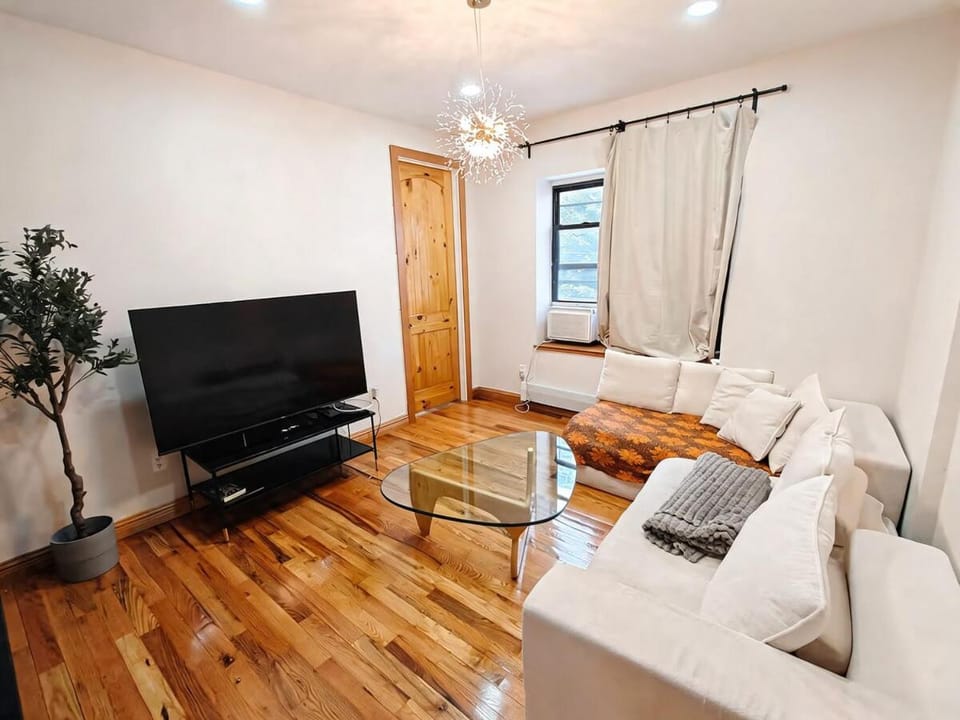 Chic Modern, 6 Min to PATH, 15 Min to FIFA & NYC, 2 Apartment in Jersey City