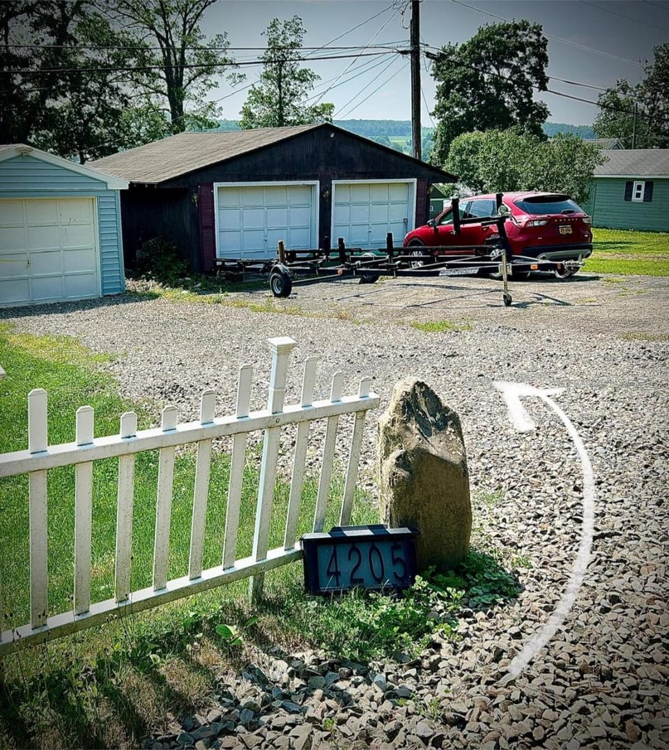 Lakefront Reverie - Waneta Lake Villa in Keuka Lake