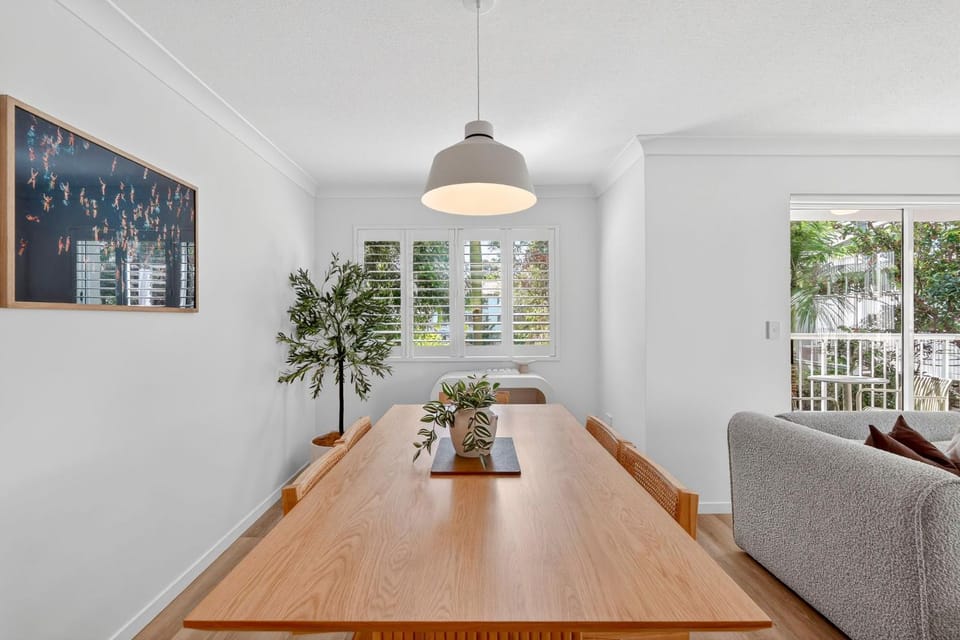 Solara - Burleigh Heads Pool, Tennis, Spa Apartment in Burleigh Heads