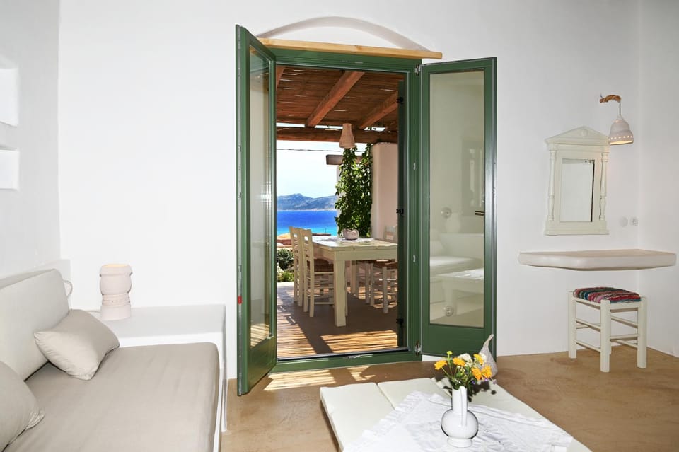Pambelos Lodge - Apartments Inn in Koufonisia