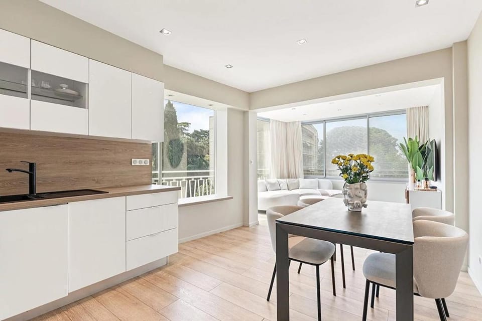 Amazing 2 Bedroom Cannes Apartment Behind Martinez Hotel Apartment in Cannes