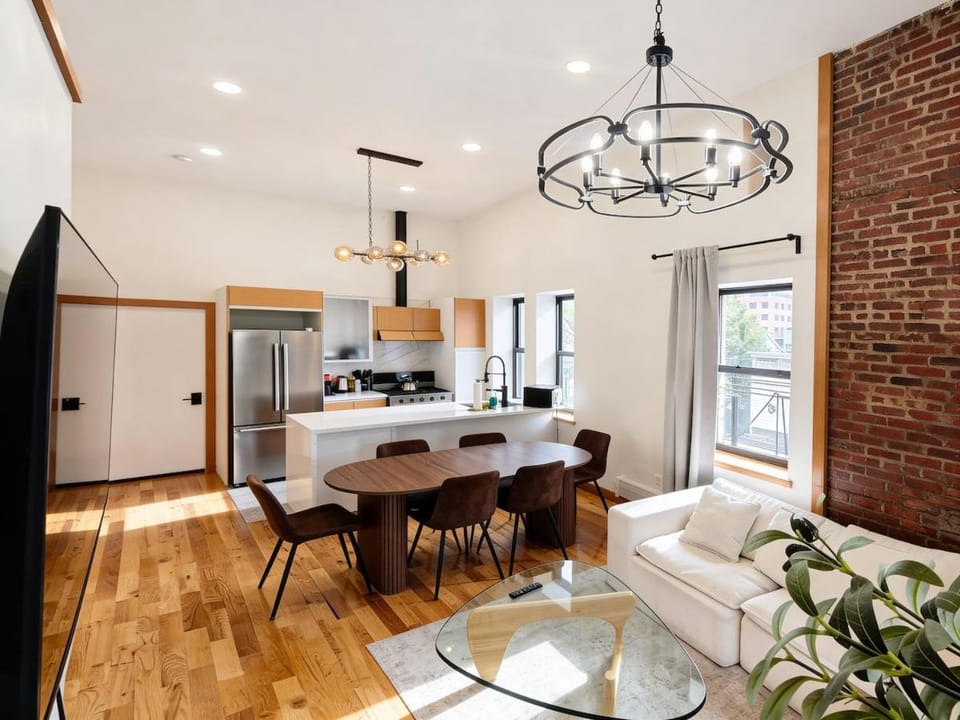 NYC View Penthouse, 6 MinWalk to PATH, 15 Min to NYC, 5 Apartment in Jersey City