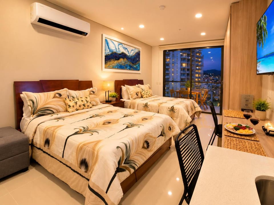 Bed, TV and multimedia, air conditioner