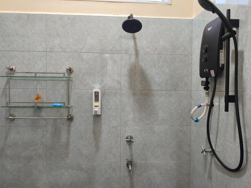 Private Pool Homestay Kota Bharu 3 Bilik Tidur Muat 12 Tetamu House in Malaysia