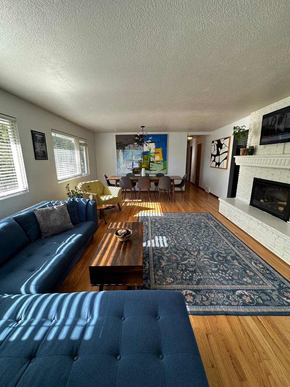 Lg fun home by Park Apartment in Spokane