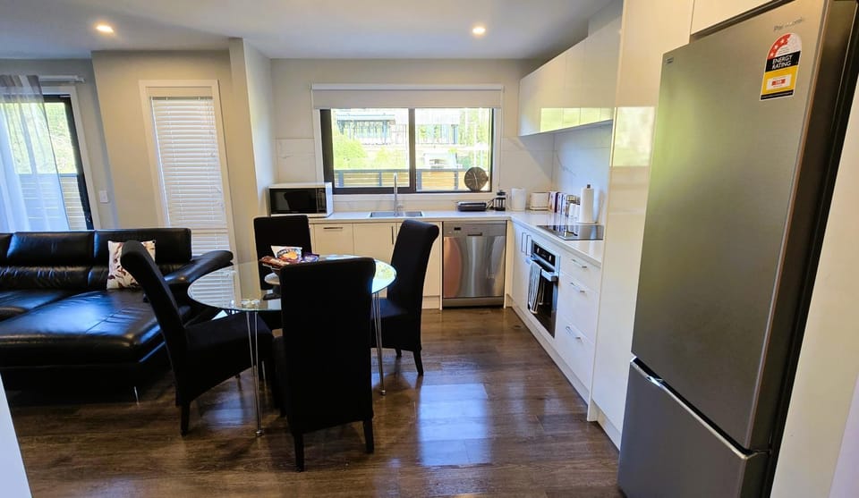 Brand New 2BR Retreat, Cozy, Sunny and Peaceful House in Lower Hutt