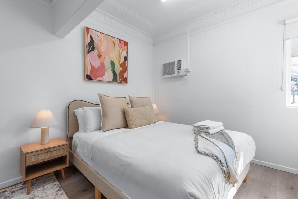 Spacious CBD Studio - Short Walk to Hospitals Apartment in Brisbane City