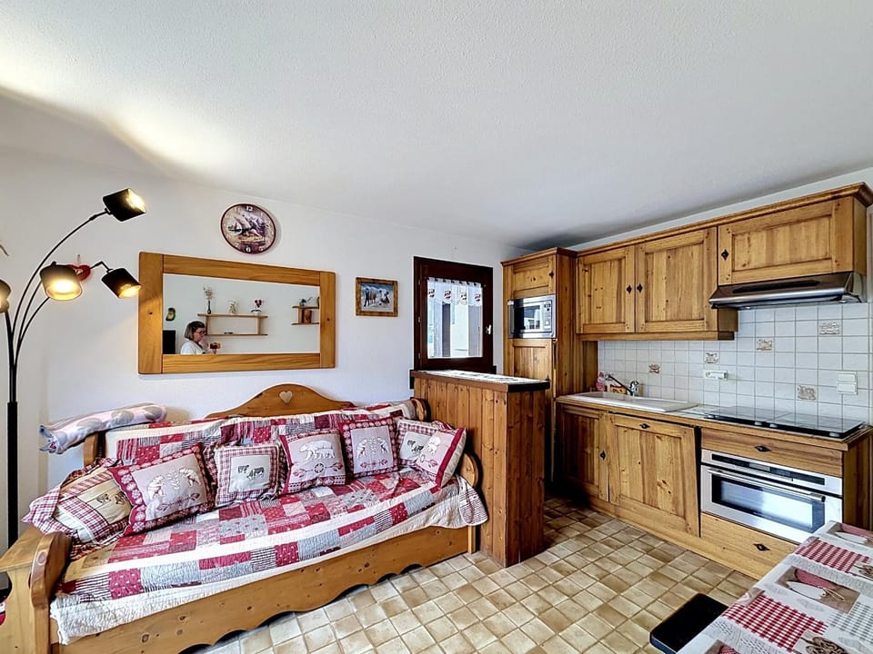 Appartement charmant au centre de Combloux - 4 pers. - FR-1-560-175 Apartment in Combloux