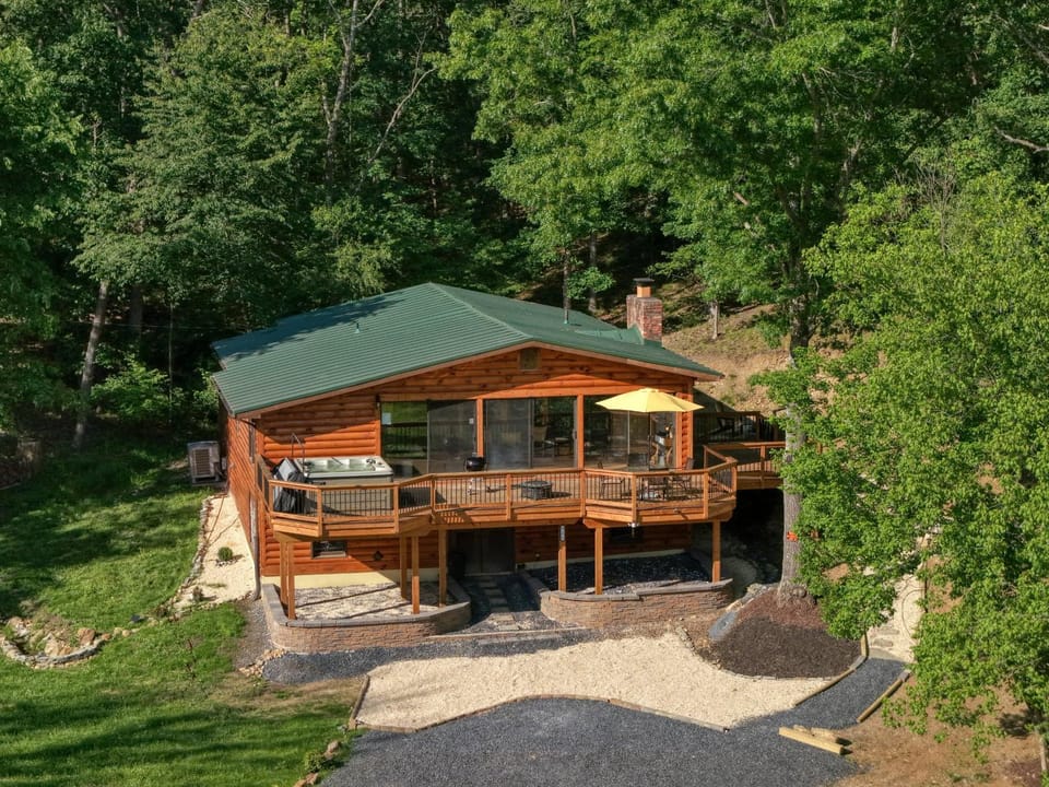Covea Cabin Cabin in Shenandoah Valley