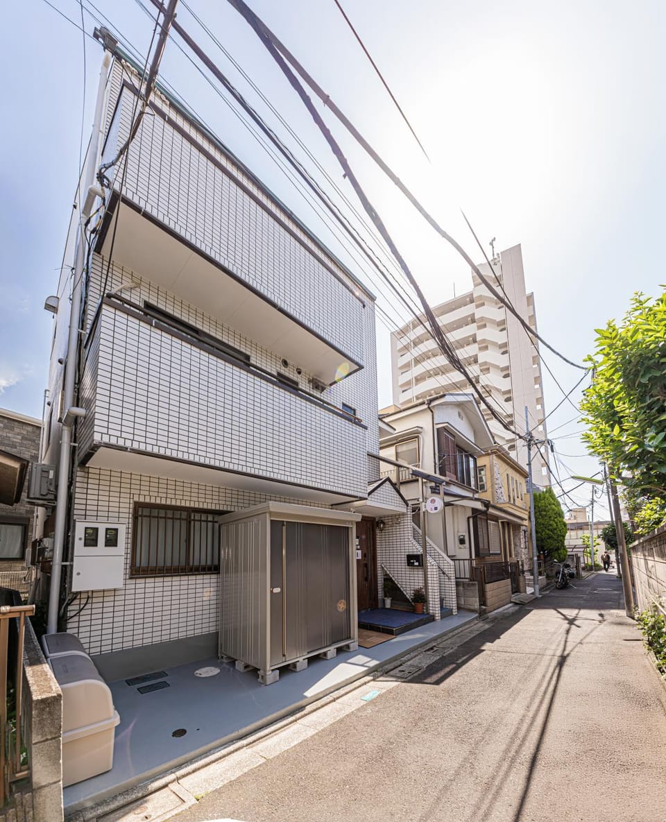 Property building, Street view
