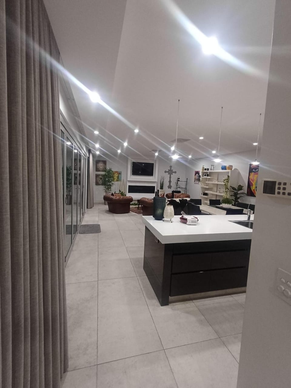 Luxury 2br CBD View Apartment with huge Balcony House in Adelaide