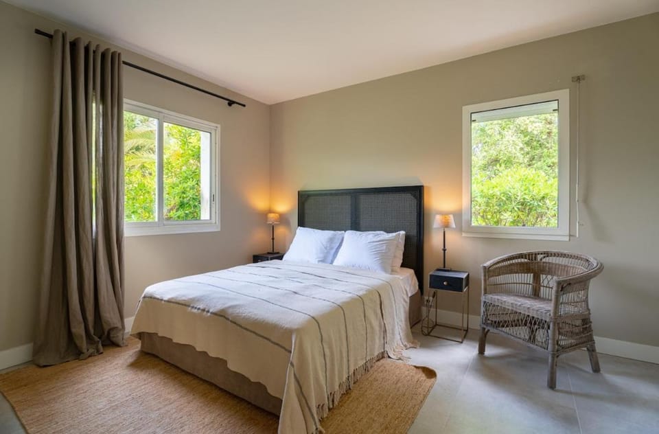 Villa 10p in Roquefort-les-Pins Villa in Roquefort-les-Pins