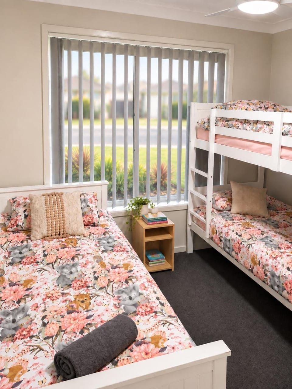 Bed, Bedroom, bunk bed, Family