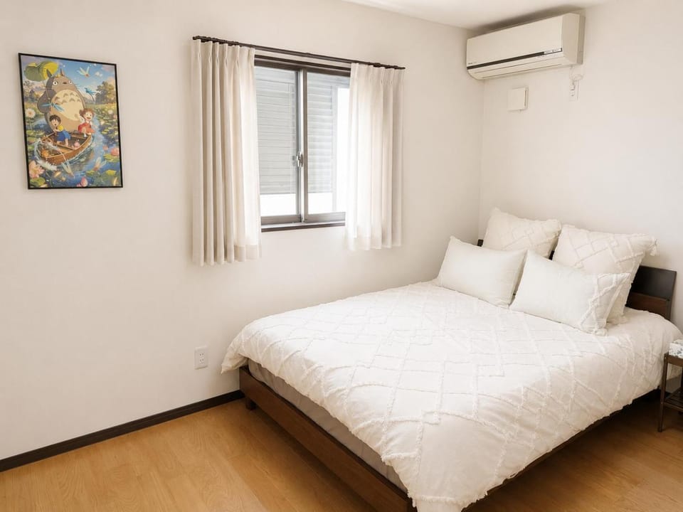 Bed, Bedroom, air conditioner
