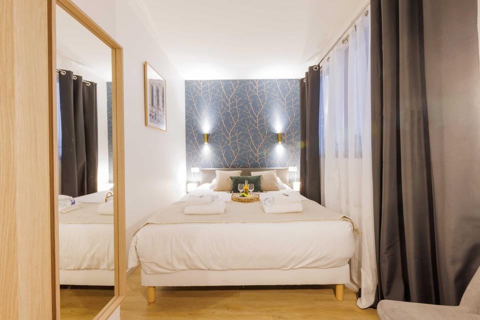 Bed, Bedroom