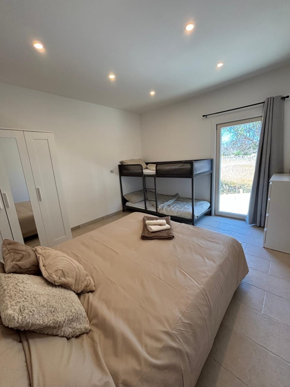 Photo of the whole room, Bedroom, bunk bed