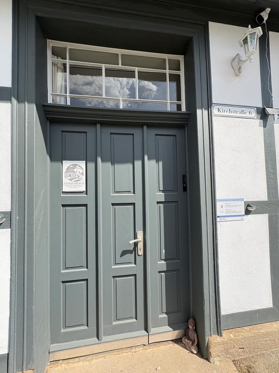 Facade/entrance