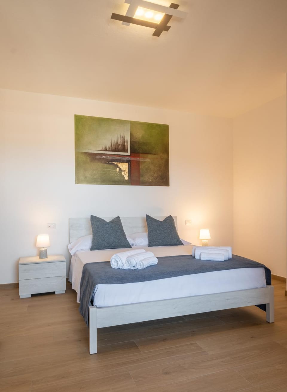Bed, Bedroom, air conditioner