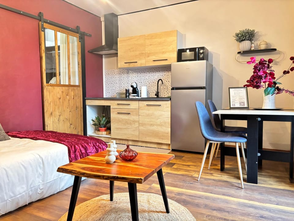 Living room, kitchen