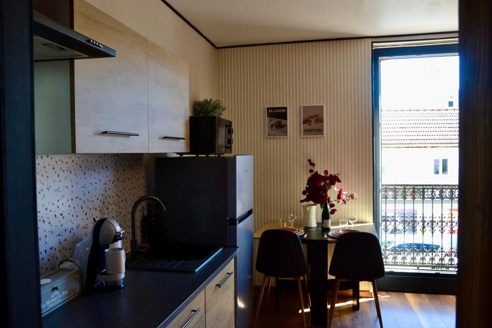 Dining area, kitchen
