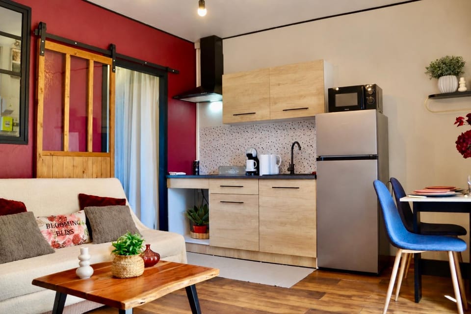 Kitchen or kitchenette, stove, kitchen