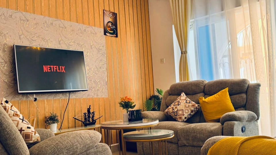 Communal lounge/ TV room, TV and multimedia, Living room