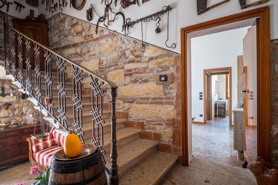 Giardino Ferrari Farm Stay in Verona