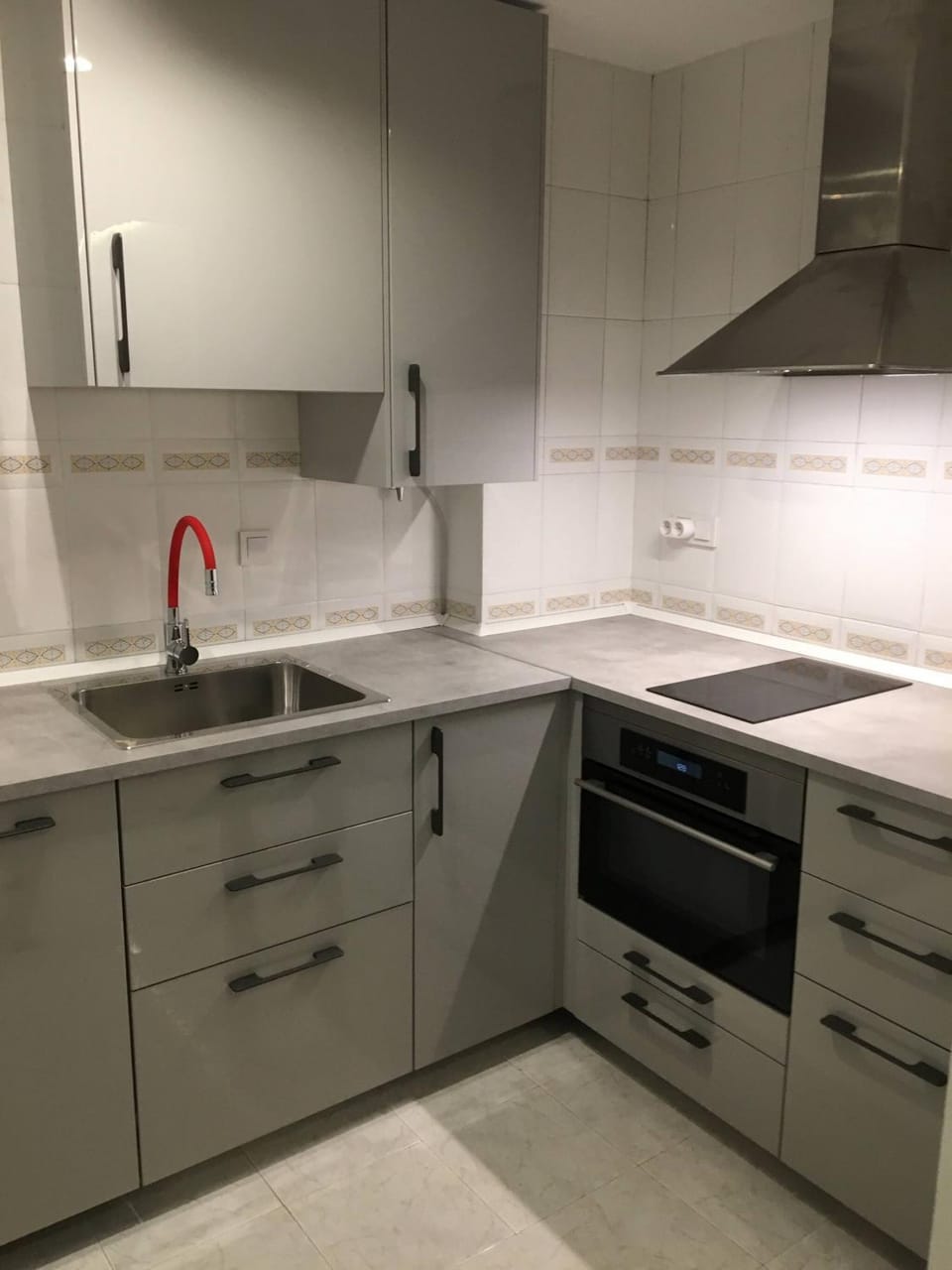 Kitchen or kitchenette, dishwasher, stove