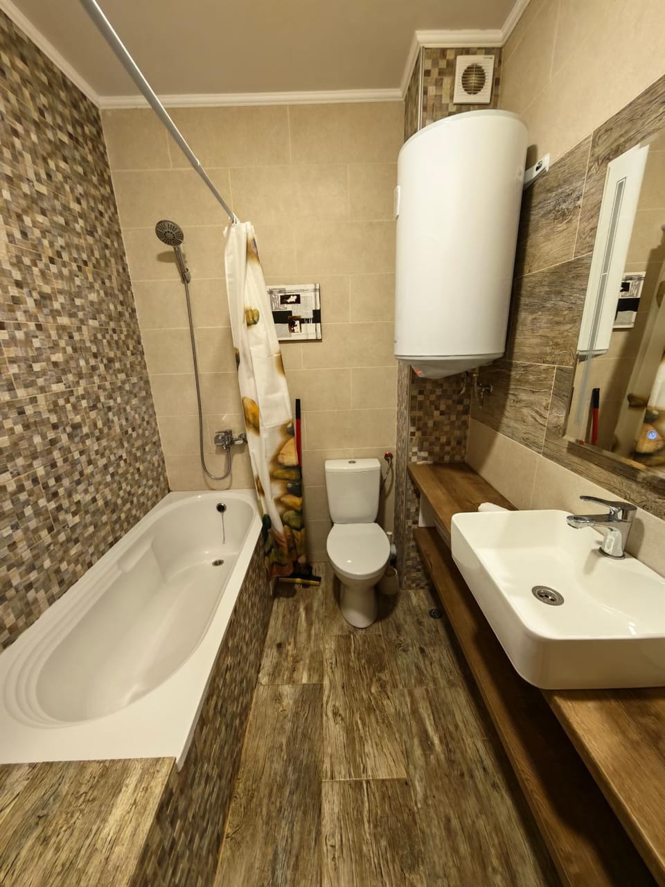 Shower, Toilet, Bathroom, Bath