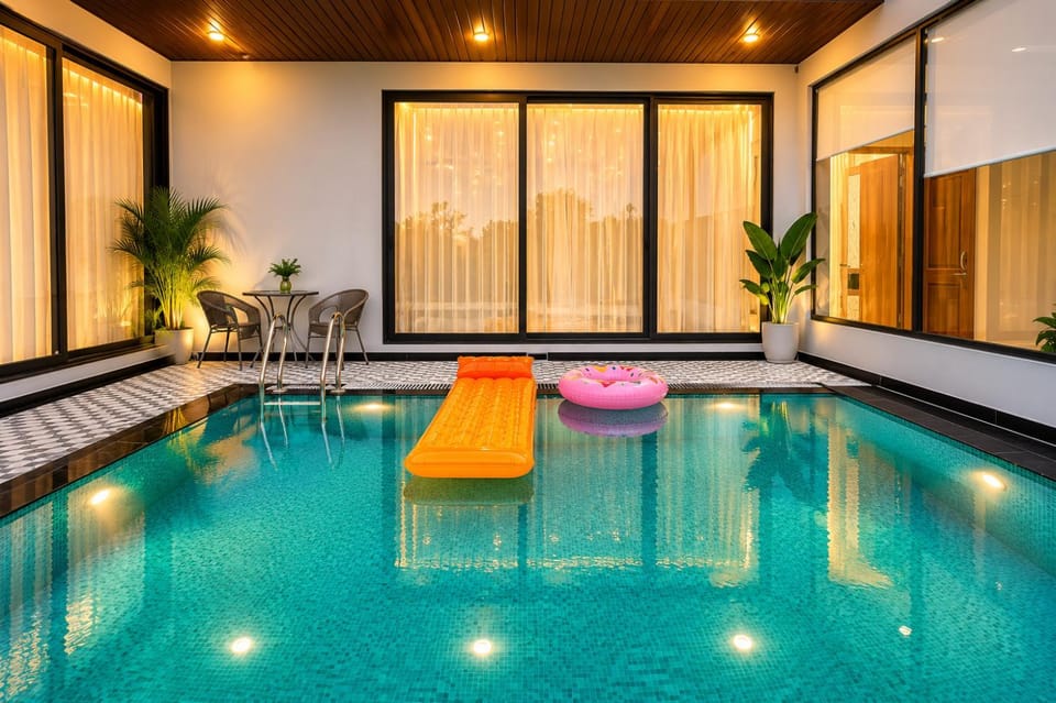 Pool view, Swimming pool