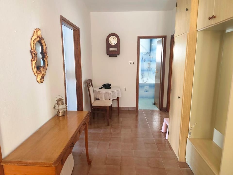 Apartman Mirta s terasom i pogledom na more, Kožino pored Zadra Apartment in Zadar County