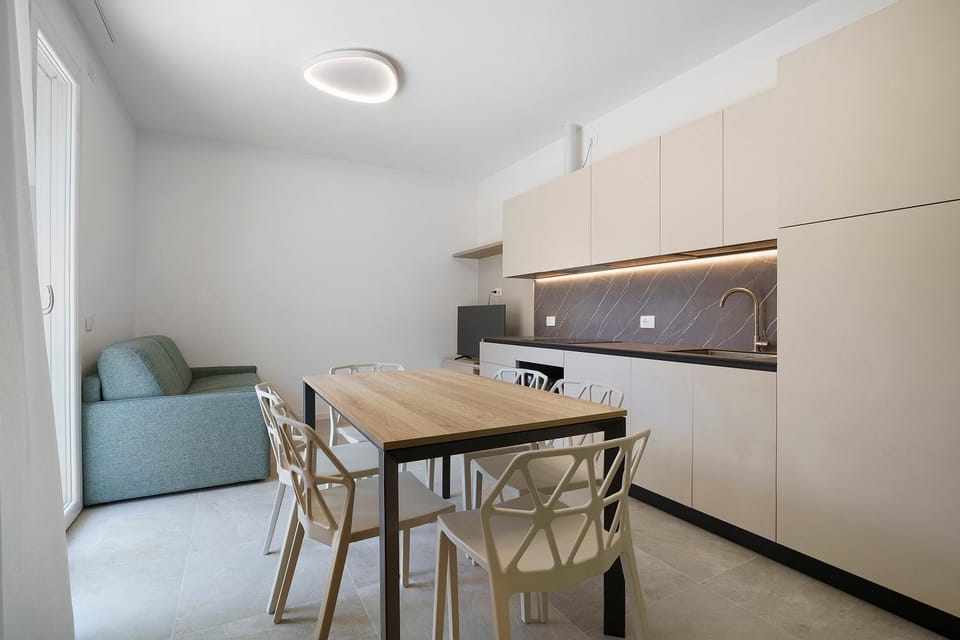 Property building, Kitchen or kitchenette, Living room