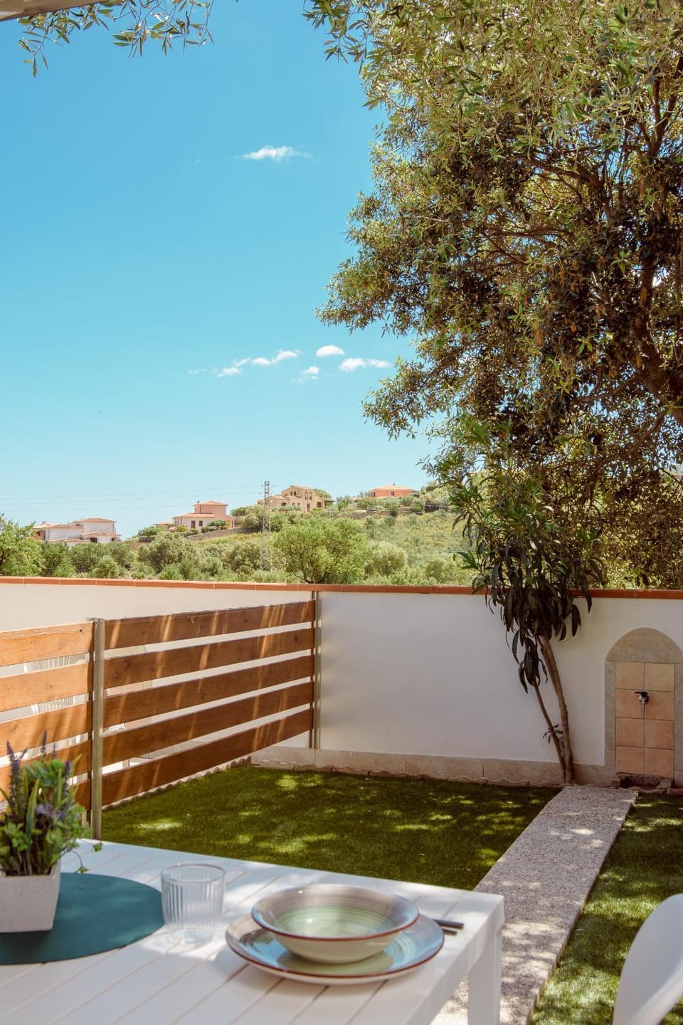 Patio, Spring, Day, Garden, Dining area, Garden view