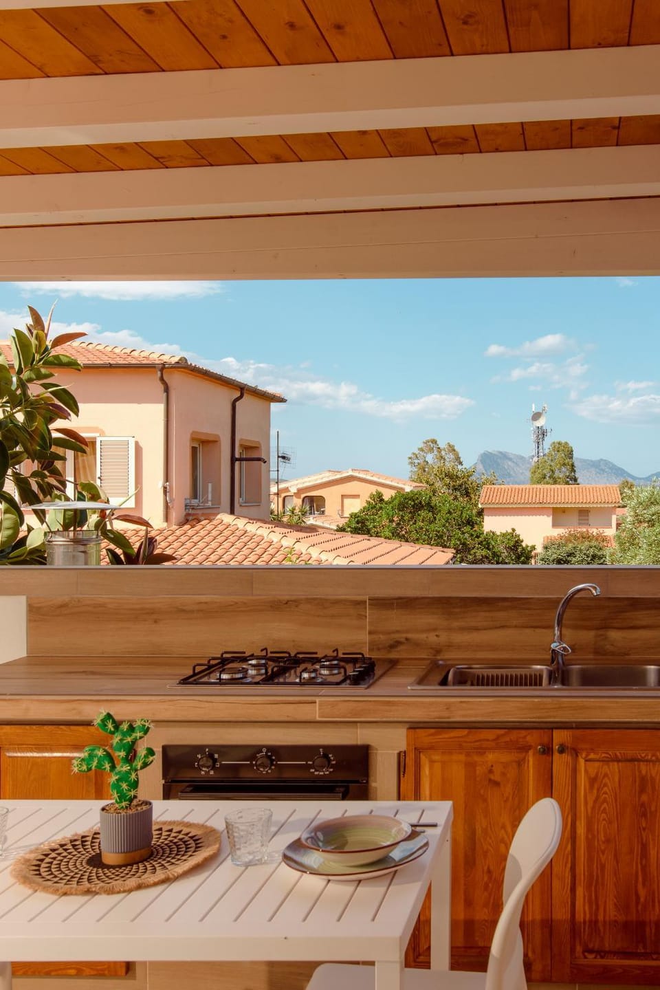 Day, View (from property/room), Balcony/Terrace, Kitchen or kitchenette, Dining area