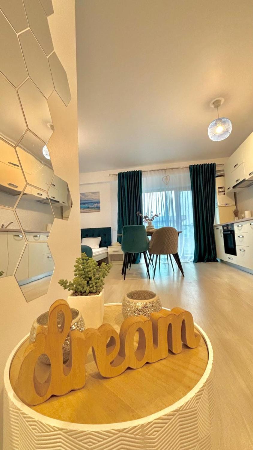 The sea is calling Apartment in Constanța County