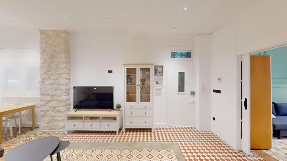 Communal lounge/ TV room, Dining area