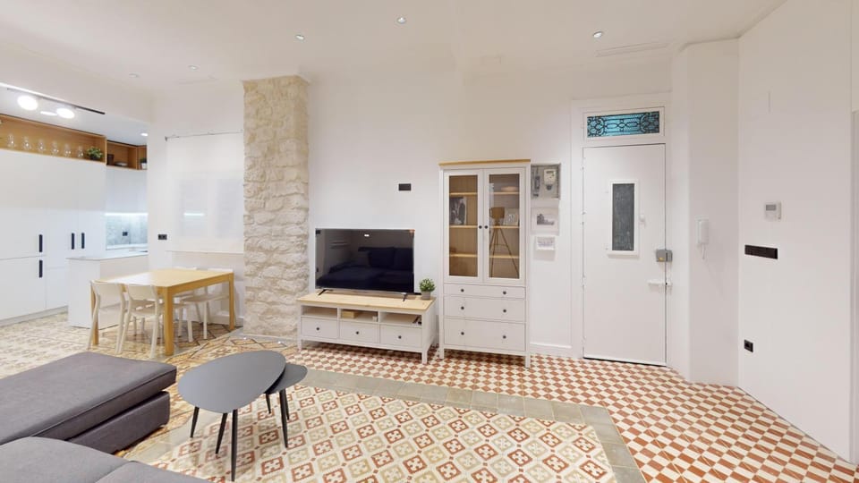 Communal lounge/ TV room, TV and multimedia, Kitchen or kitchenette, Dining area