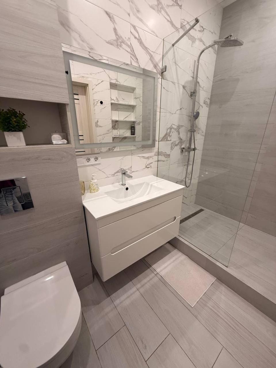 Omega 16 City & Sea Apartment in Odessa