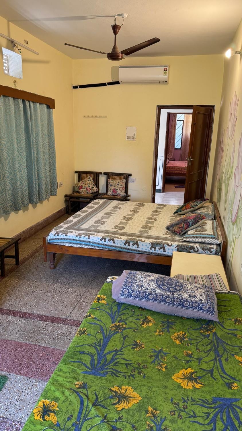 Photo of the whole room