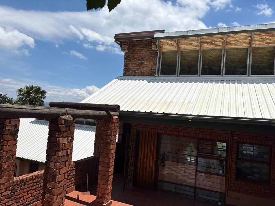 Nice cozy apartment with a great dam view Apartment in Gauteng